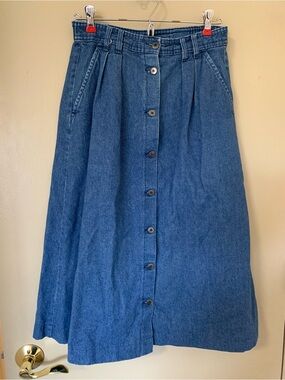 Vintage CHIC Blue Denim Button-Front A-Line Skirt Size 10 USA Made